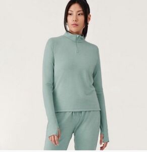 NWT Allbirds Natural Run Mid Layer Quarter Zip Marino Wool Top in Green Hush